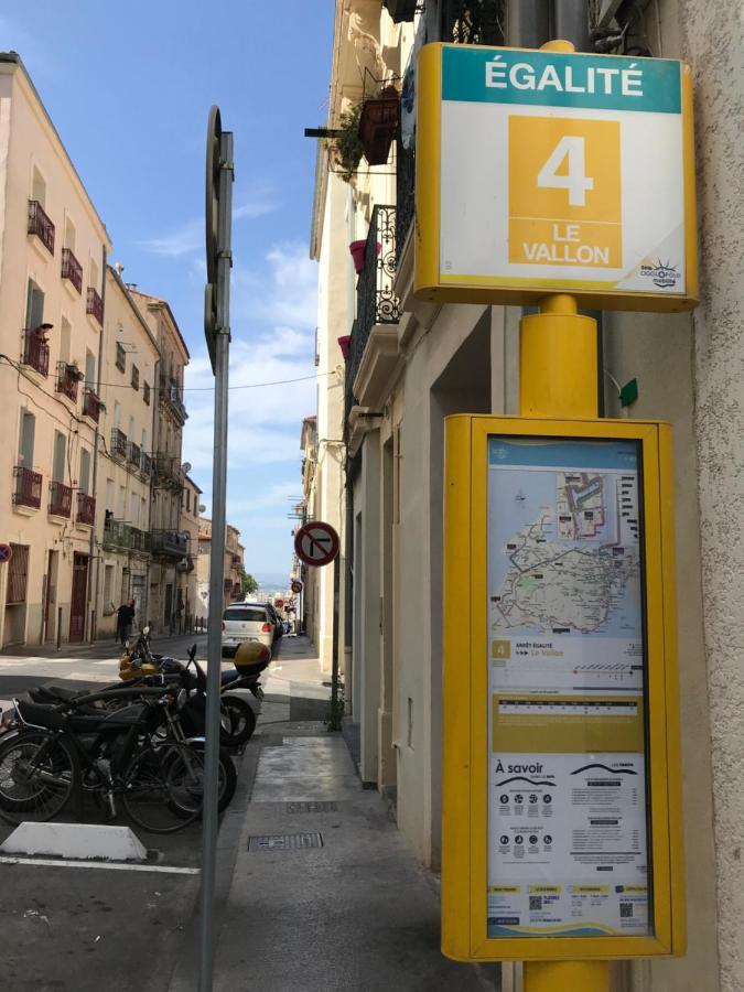 Chaleureux Studio Mansarde - Coeur De Ville De Sete Exterior photo